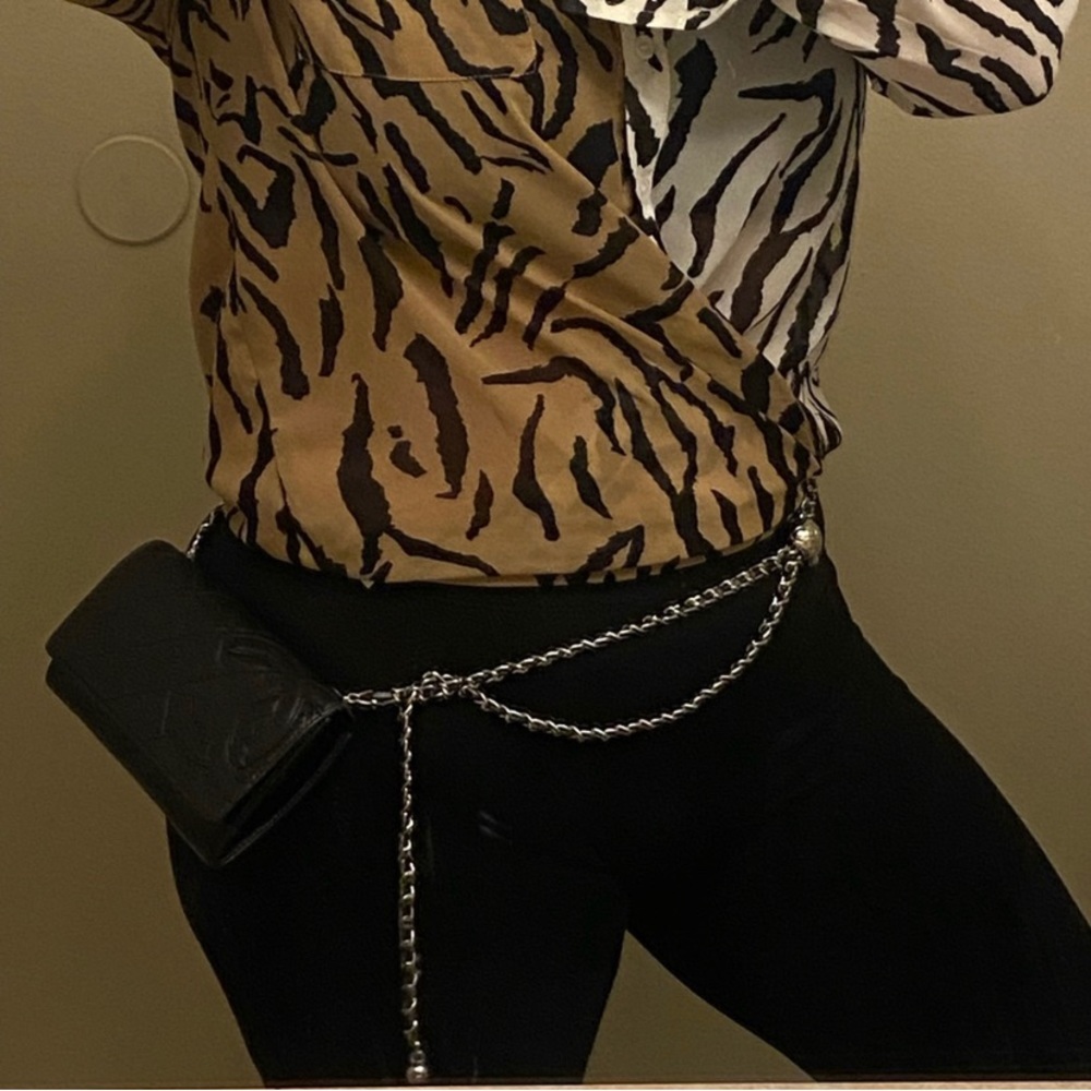 🖤Chanel Cambon Quilted Wallet Revamp Chain Crossbody to Belt Bag On Shoulder - Picture 3 of 13